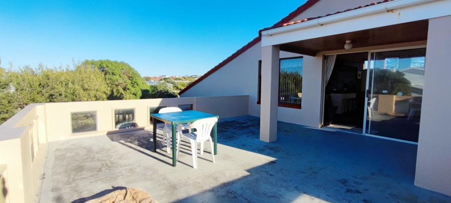 4 Bedroom Property for Sale in Franskraal Western Cape
